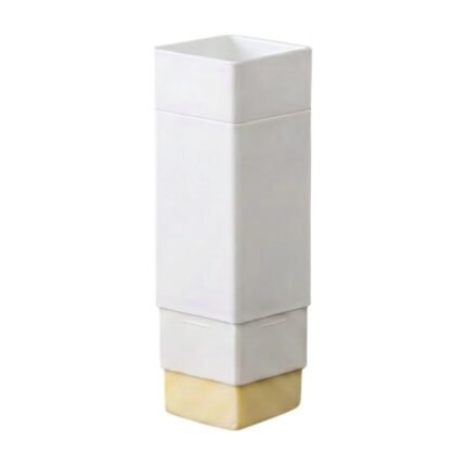 Vertical Butter Dispenser for Hygienic Storage and Direct Application of Butter in the Kitchen